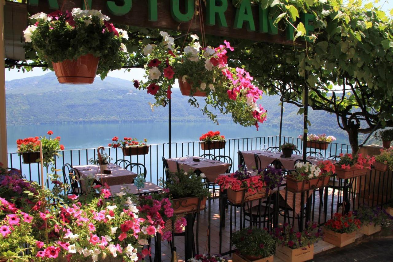 Hotel Castel Gandolfo Bagian luar foto