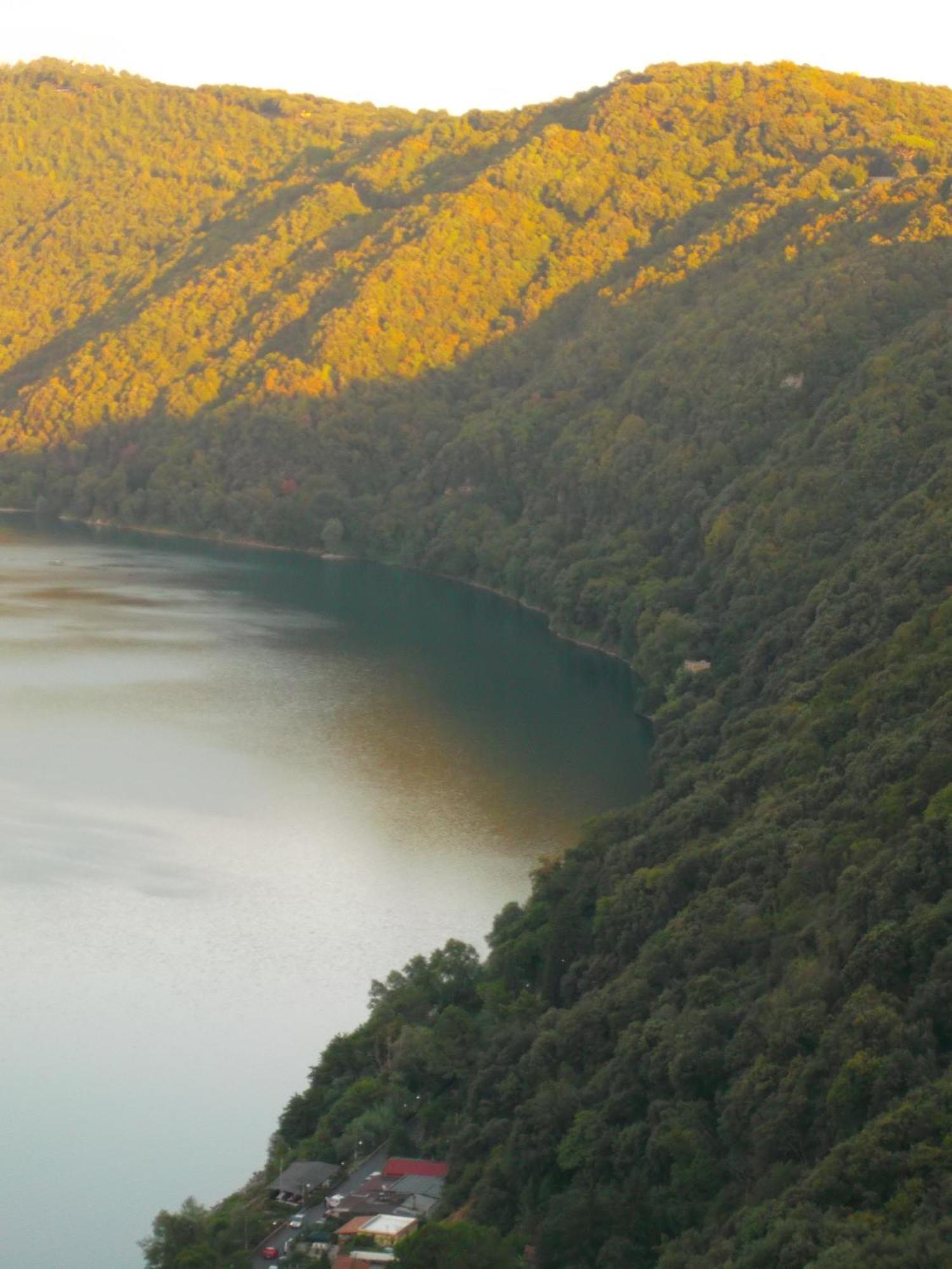 Hotel Castel Gandolfo Bagian luar foto